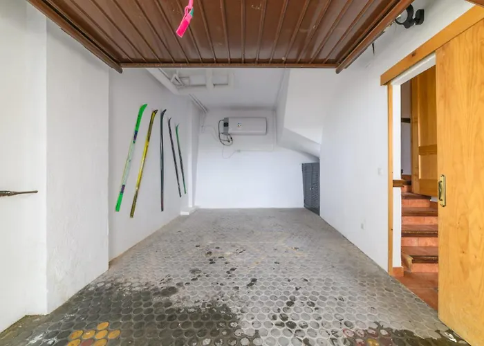 Makanai By Surynieve シャレー シエラネバダ